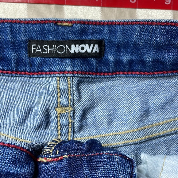🔥fashion-nova high rise jeans size 1 - Picture 3 of 6